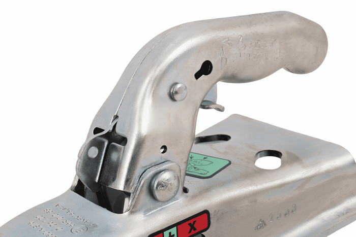 KNOTT 6E0071.001 kogelkoppeling voor een aanhangwagen van 750 kg met een V-vormige dissel