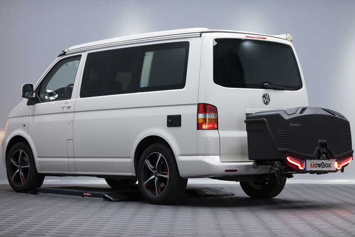 Towbox Camper Alpha zwart (kort) - bagagedrager voor montage op de trekhaak