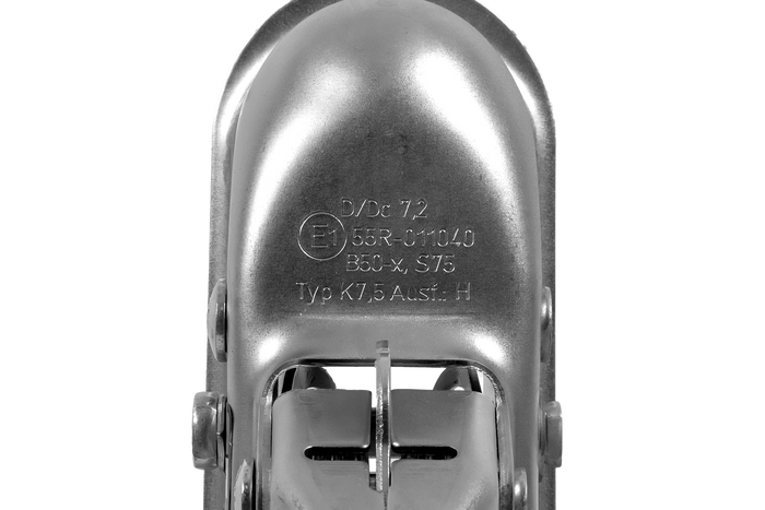 KNOTT K7.5-H+KZE7.5 kogelkoppeling voor een aanhanger van 750 kg met een V-vormige dissel.