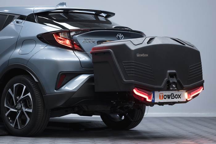 Towbox Alpha urban zwart - bagagebox voor montage op de trekhaak