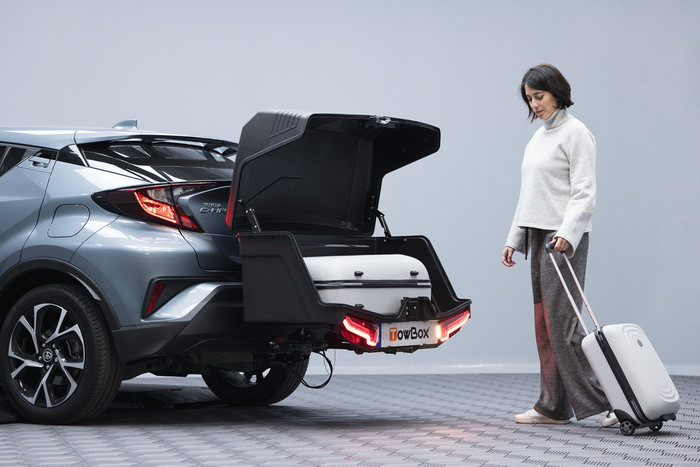 Towbox Alpha urban zwart - bagagebox voor montage op de trekhaak