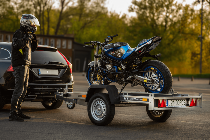 Motorfietsaanhanger 316x220 UNITRAILER MOTO 1 GVWR 750 kg