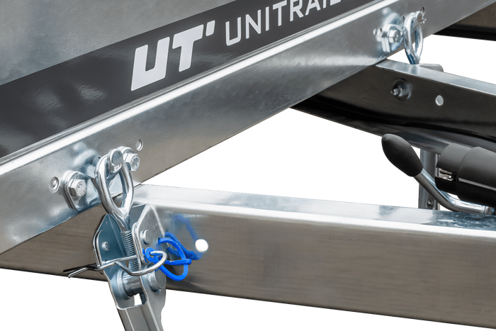 Lichte aanhanger 230x125 UNITRAILER GARDEN 230 KIPP met H-0 frame en blauwe hoes