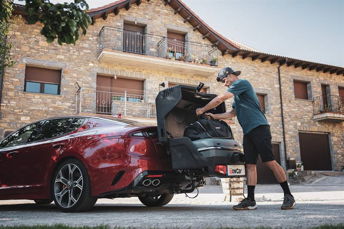 Towbox EVO klassiek grijs - bagagebox voor montage op de trekhaak