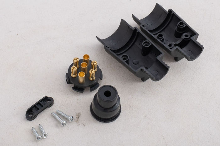 OUTLET 7-PIN UNITRAILER stekker voor trekhaakcontactdoos