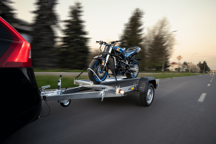 Motorfietsaanhanger 316x220 UNITRAILER MOTO 1 GVWR 750 kg