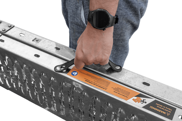UNITRAILER ALR004 opklapbare stalen oprijplaat voor aanhanger, 170 cm, 227 kg
