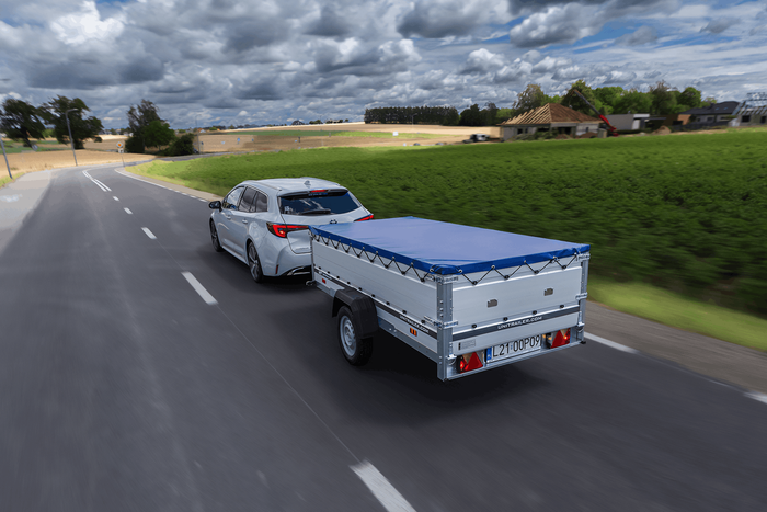 Enkelassige aanhanger met aluminium zijwanden 264x125 Unitrailer Garden 264 KIPP ALU met BIS-zijwanden, H-0 frame en blauwe afdekking