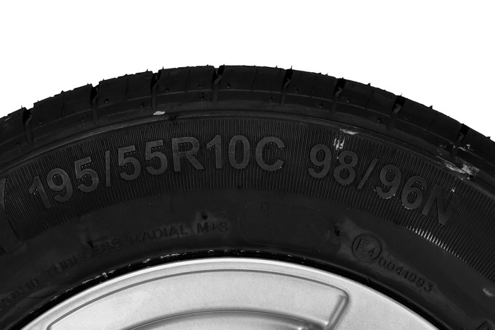 Versterkte wiel voor aanhangwagen KENDA BAND 195/55 R10C 98/96N STARCO ALU VELG 6Jx10"H2 5x112 ET -4