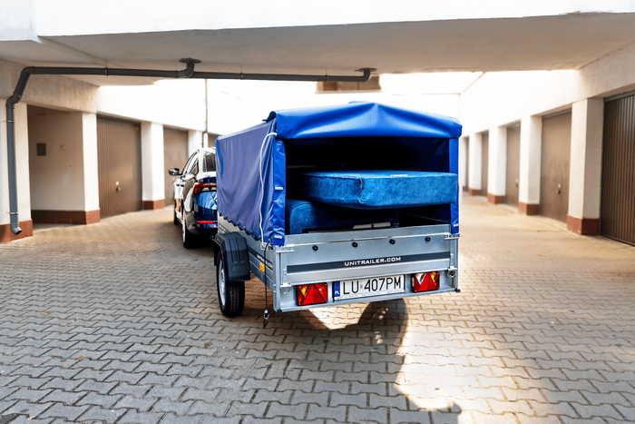 Unitrailer GARDEN TRAILER 230 FD met neuswiel, H-800 frame en blauwe hoes