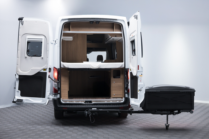 Towbox Camper Alpha zwart LED (lang) - bagagebox voor montage op de trekhaak