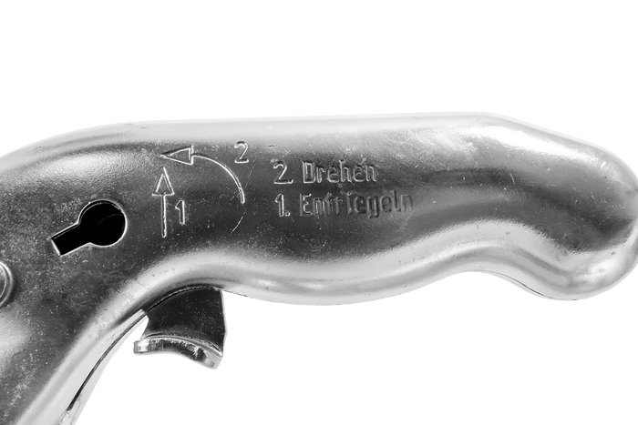 KNOTT K7.5-H+KZE7.5 kogelkoppeling met steun en kabel voor een aanhanger van 750 kg met V-vormige dissel.