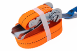 Set van vier HERMON 5m/25mm/1t hijsbanden met spanner, banden uit één stuk voor het vastbinden.