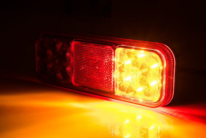 Lampa zespolona tylna (lewa/prawa), HOR 126: pozycyjne tylne, hamowania, kierunkowskaz tylny, odblask, LED 12/24 V, przewód 4x0,5 mm2, długość 2m