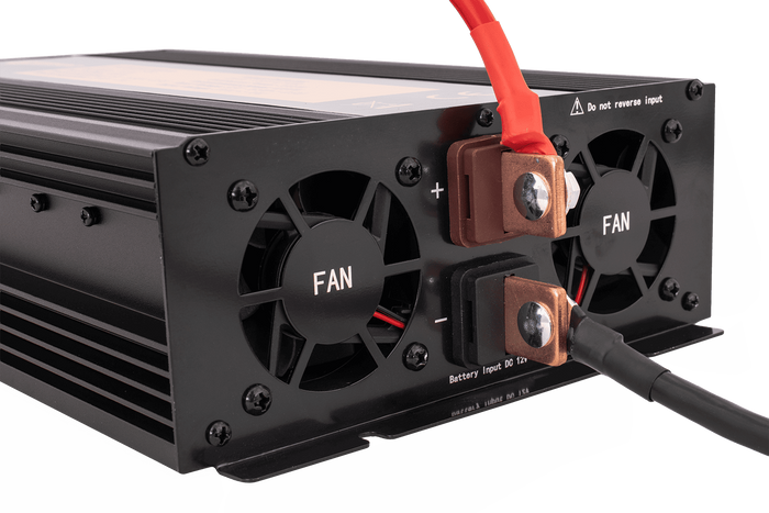 Spanningsomvormer 12V/230V (2000/4000W) KAMAR E1930